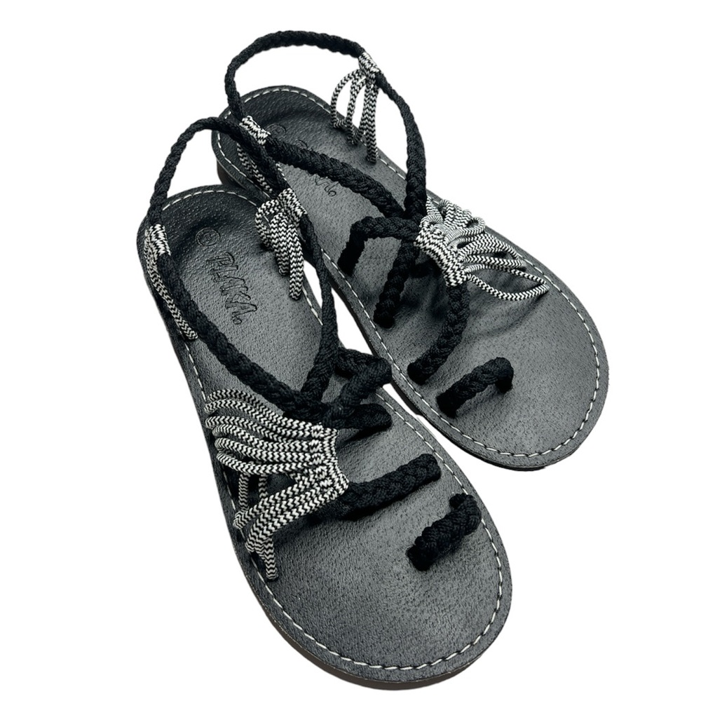Plaka Hand Woven Braided Sandal Palm Leaf Strappy White/Black Women's 8